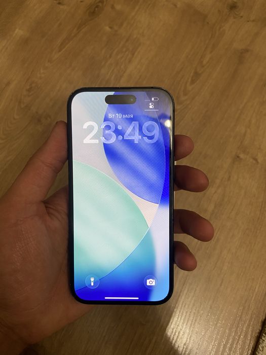 Продам Iphone 15