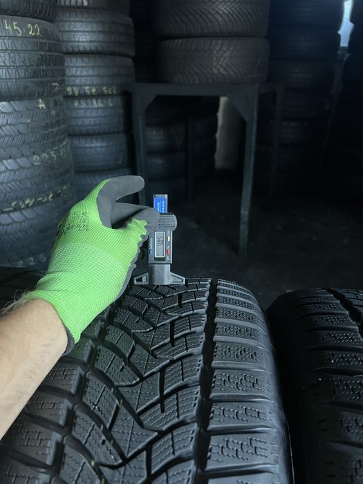 4 anvelope iarna 215/50/17 Dunlop app noi DOT 2025!
