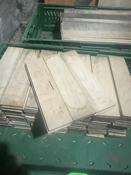 продам паркет клён,состояние отличное