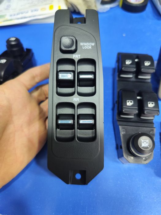 Кнопка стеклоподъёмника НЕКСИЯ ЛАСЕТТИ КОБАЛЬТ СПАРК