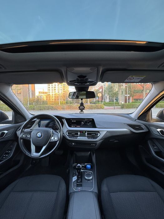 BMW 120d 2022 automata / 190 cp / Faruri Full LED / Trapa / Apple CarPlay / Tva Inclus / Posibilitate de finantare