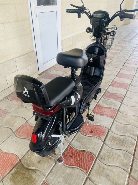 Скутер Amanat x5