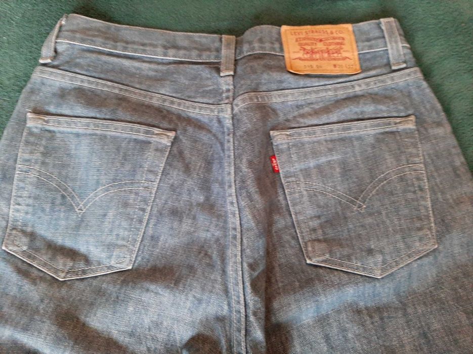 Blugi Levi Strauss  W30 L32