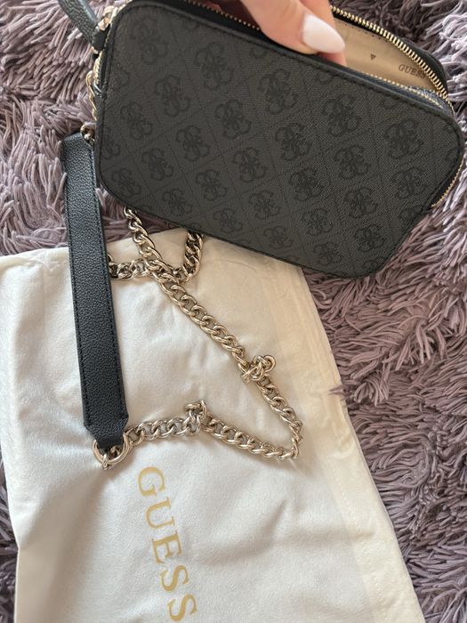Geanta Guess de umar