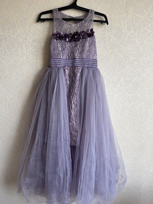 праздничное фиолетовое платье