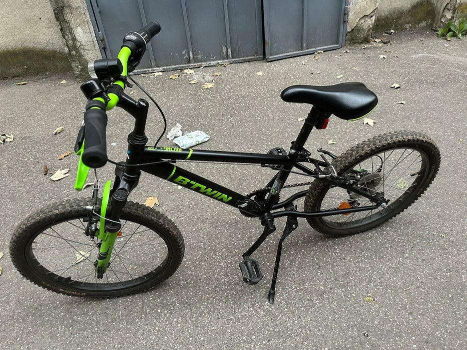 Vând bicicleta BTWIN 20’
