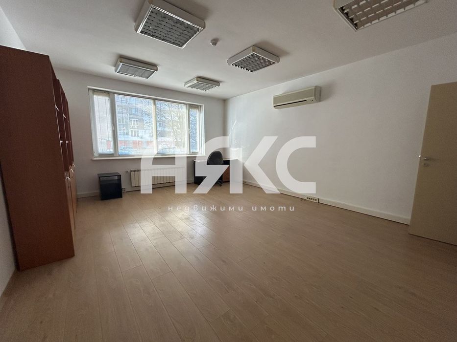 Дава се под наем Офис в София, Гео Милев - 108 кв.м за 861.39 € - Снимка #2