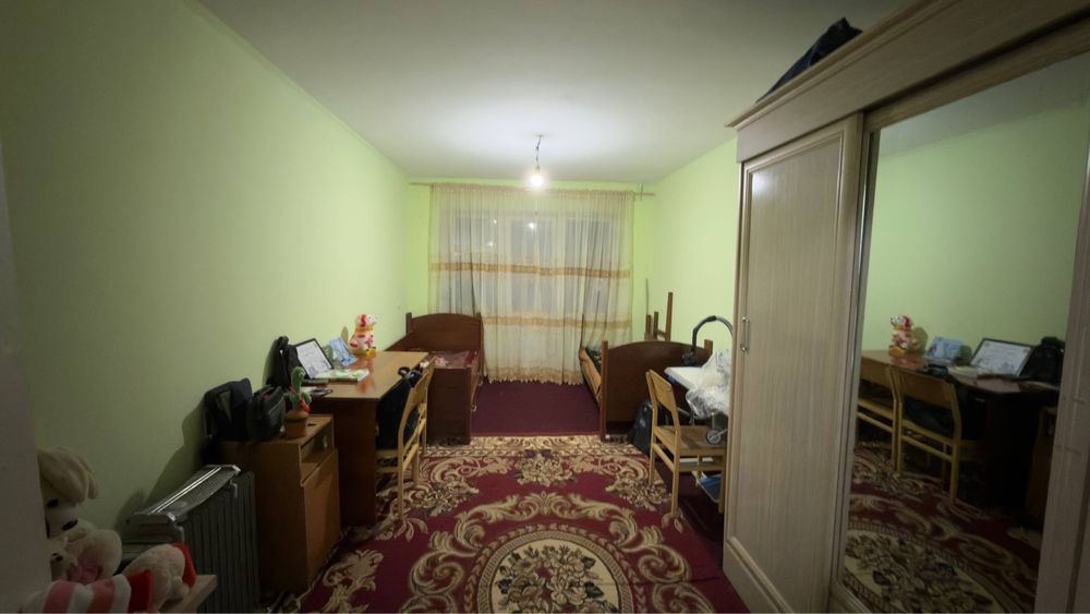 Теннисный корт 3 хонали 2-этаж сквозной уй сотилади