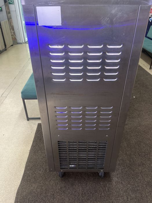 Фризер аппарат для мороженого