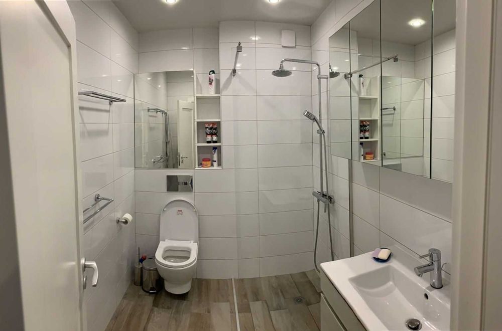 Дава се под наем Четиристаен апартамент в Варна, Център - 175 кв.м за 698.19 € - Снимка #11