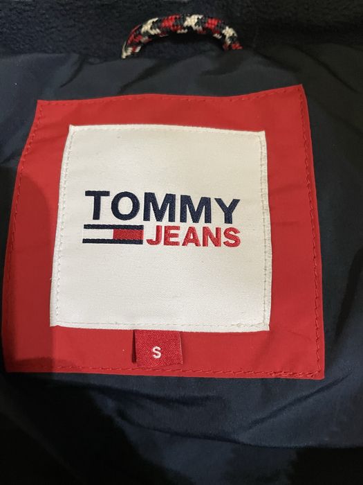 Vand URGENT Geaca Tommy Hilfiger