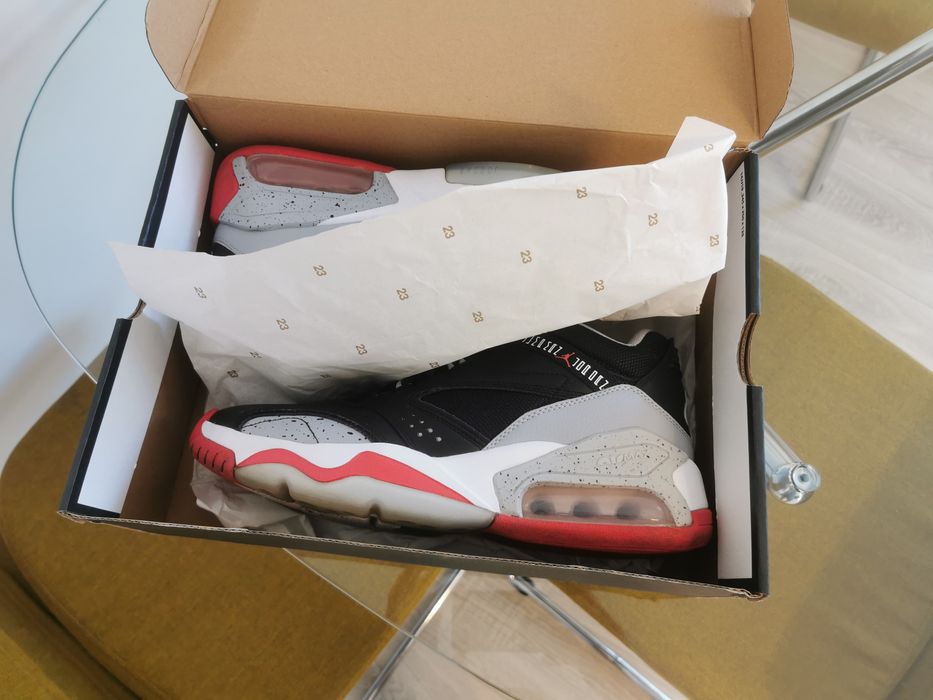 Adidas. Jordan Point Lane