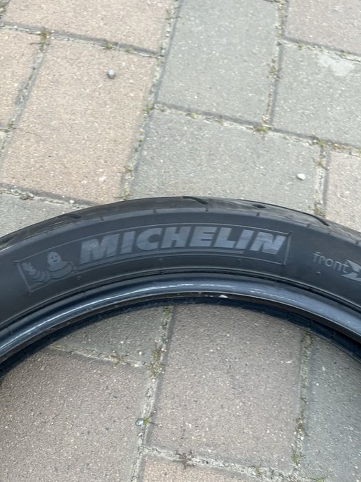 Vand 2 anvelope moto: 100 90 19 si 150 80 16