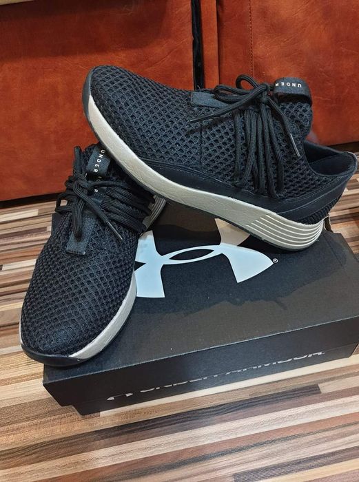 Adidași under armour mărimea 38,5