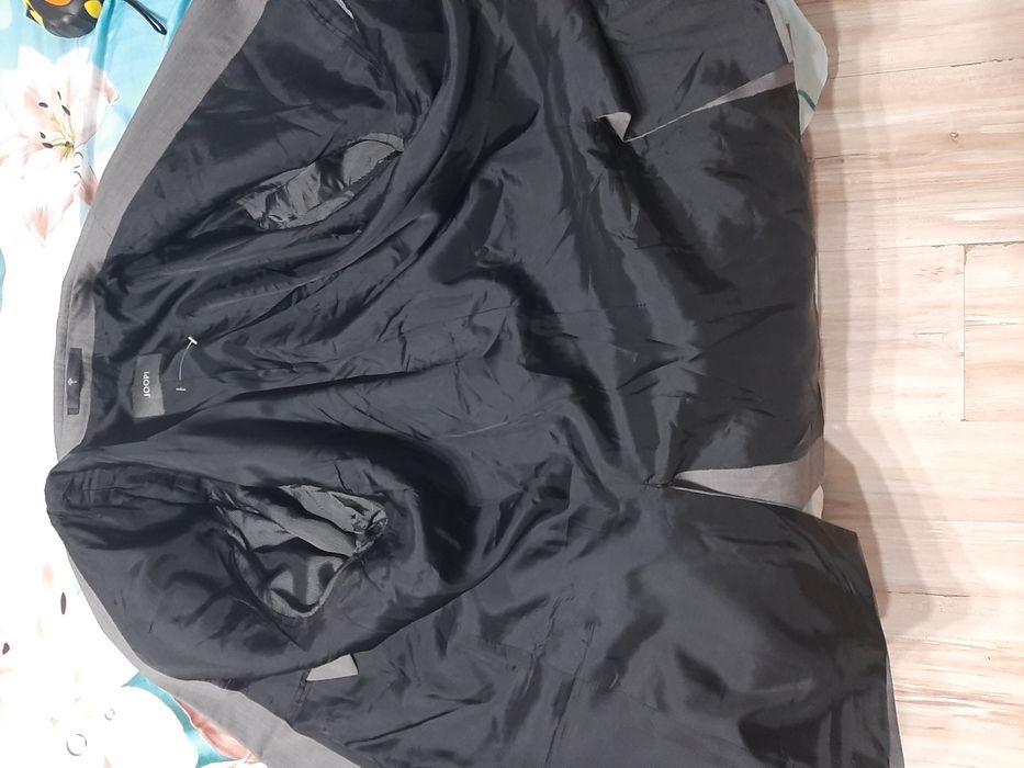 Sacou original gen HUGO BOSS Impecabil marimea XXL