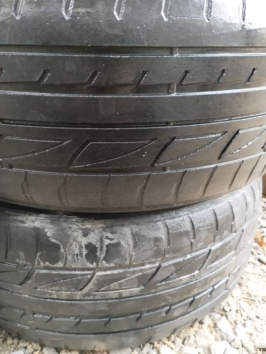 Продам шины 235/40/17