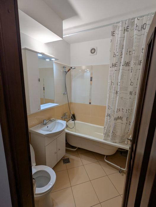 Inchiriez apartament 3 cam lângă Palas Campus Iași