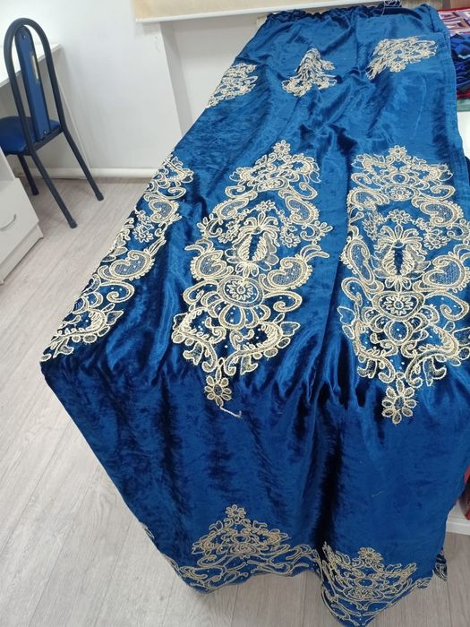 Велюр жапқышы сатылады