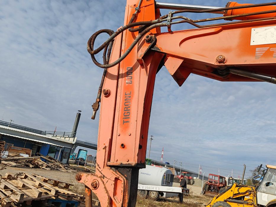 Excavator Umblator Tigrone 6000 Turbo Accept orice test Rate/Credit