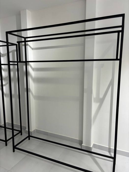 Стеллажи для одежды