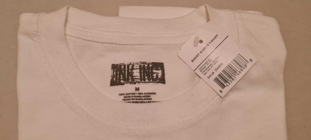 Tricou alb imprimat, nou cu eticheta