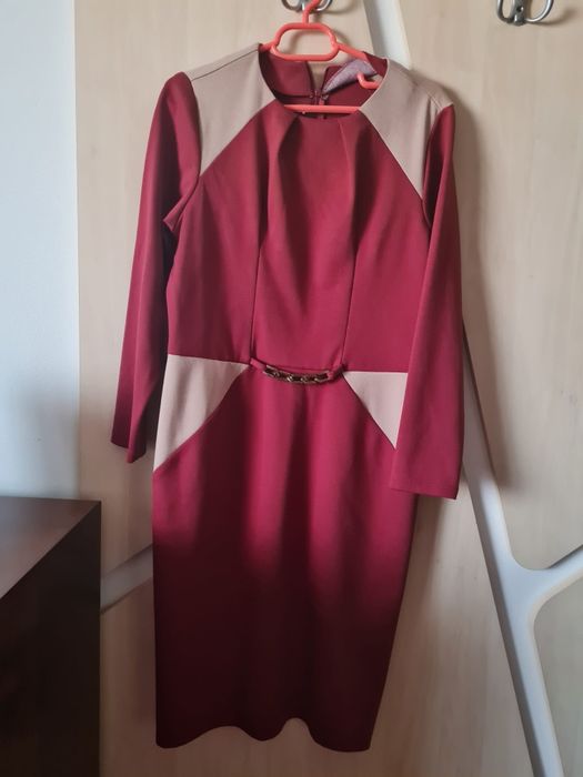 Rochie eleganta midi 42