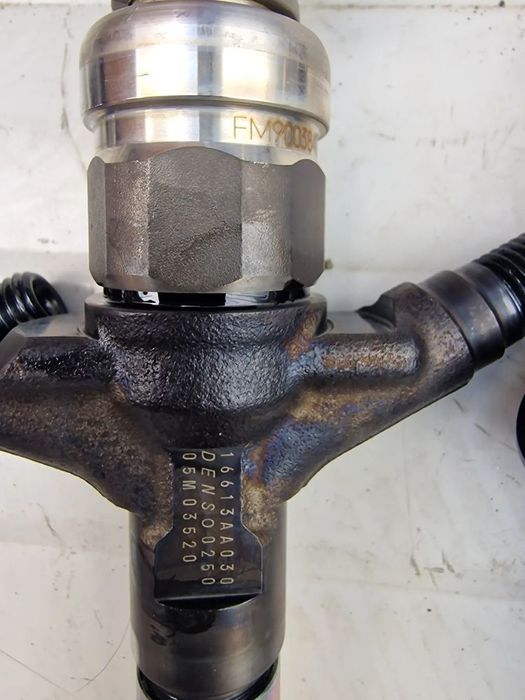 Injectoare/injector Subaru Forester/impreza motor 2.0 diesel 150 CP,an