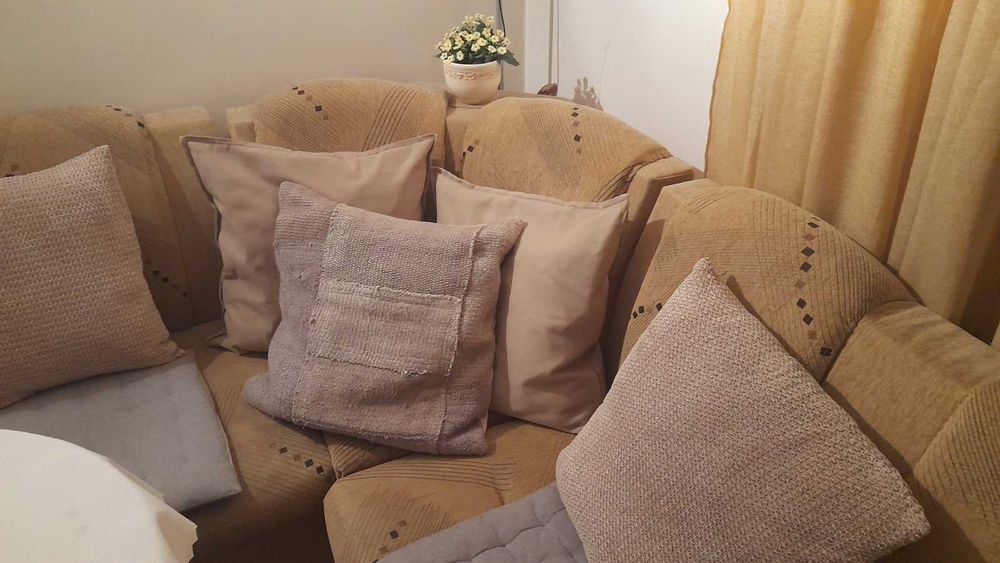 Ъглово канапе с две ракли и функция сън