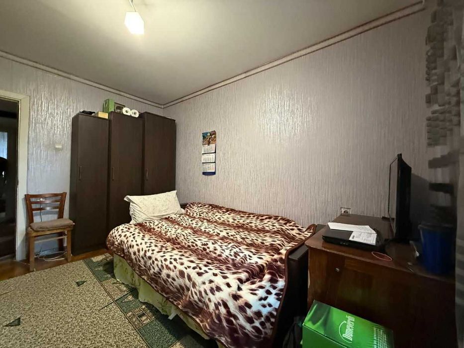 Дава се под наем Тристаен апартамент в София, Изток - 89 кв.м за 375 € - Снимка #1