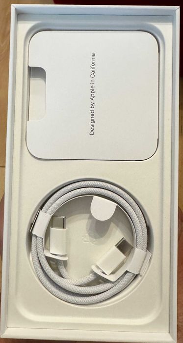 iPhone 15 Pro Max 256GB - White Titanium - гаранция към Istyle до 03.09.2026 / Като НОВ / Пълен комплект + Кейс