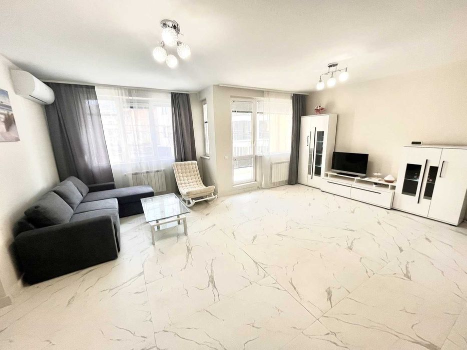 Дава се под наем Тристаен апартамент в София, Център - 120 кв.м за 850 € - Снимка #7