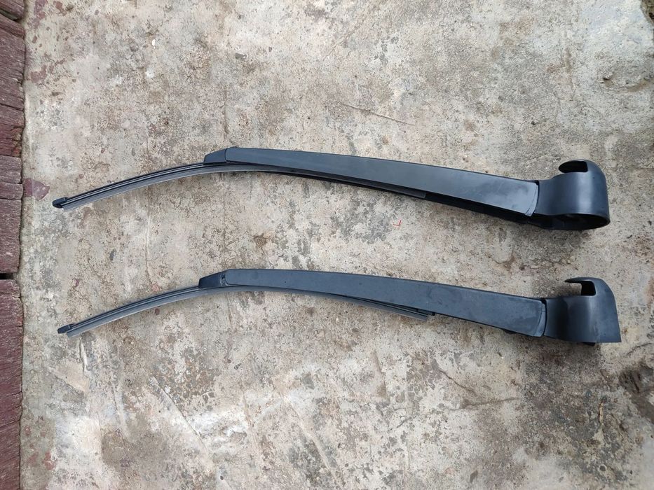 Brat stergator Haion cu lamela Seat Exeo Audi A4 B6 B7 Golf 5 Break 1T0955707A