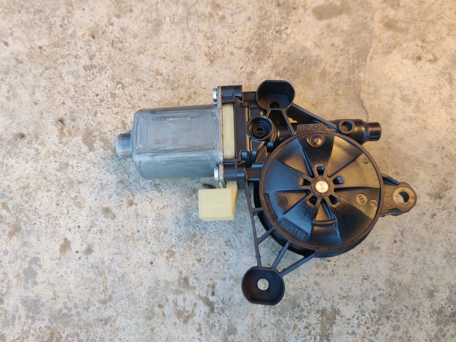 Motoras geam stanga fata Vw Golf 7 VII Audi A3 8V Q5 8R Octavia Karoq 5Q0959801B