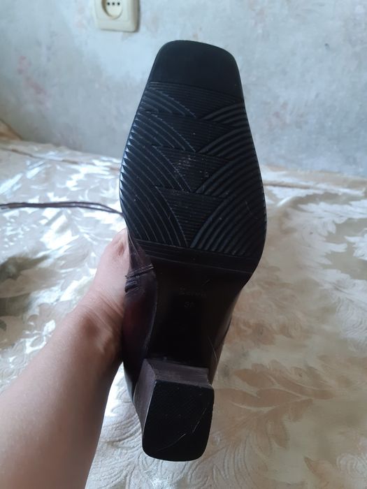 Продам зимние сапоги Кeiviu 38 размер