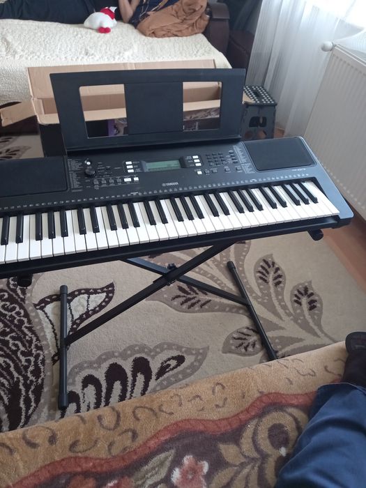 Orga yamaha psr e373