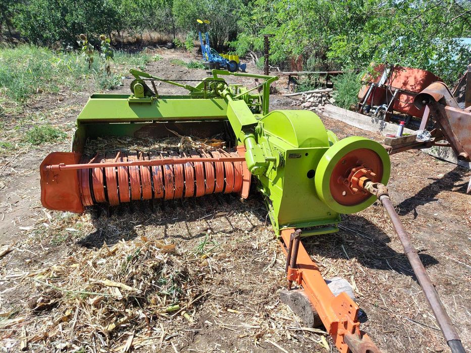 Vând presă de baloți pătrați Gallignani 146