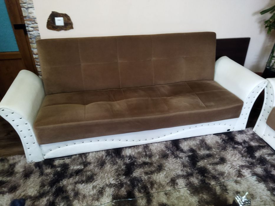 Doua canapele extensibile identice