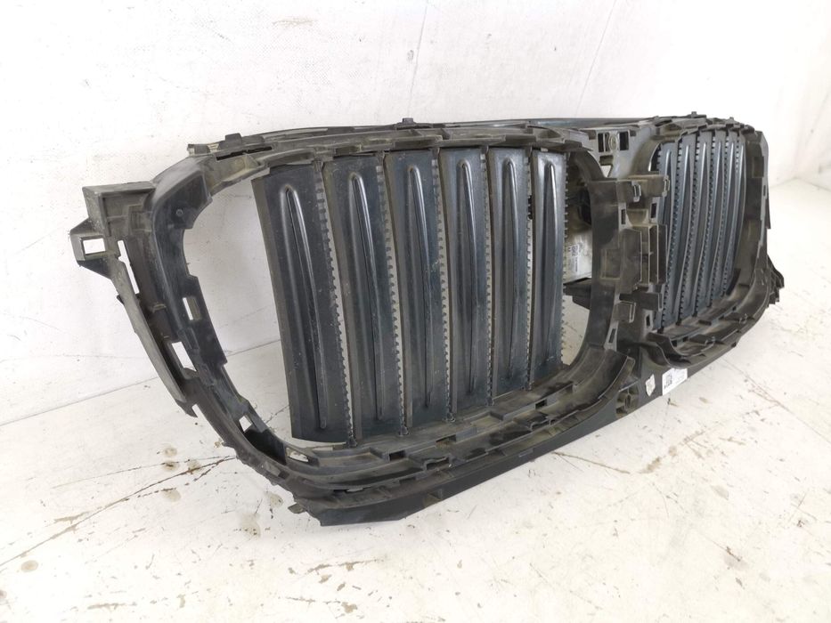 БМВ Х3 / BMW X3 [ - ] Оригинална електрическа предна решетка в добро с