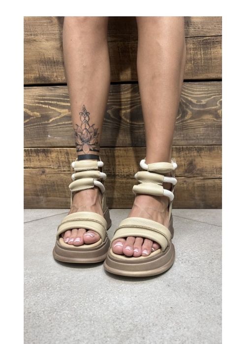 Новые кожаные босоножки OlyPoly 38