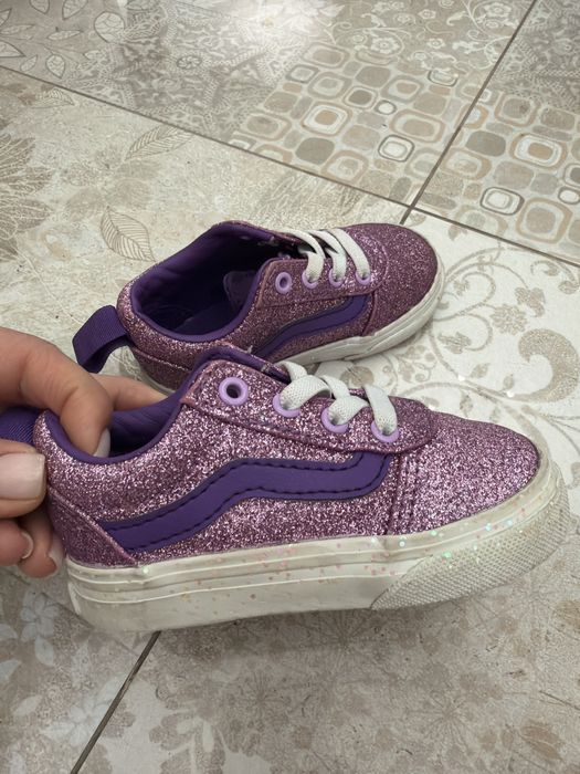 Детская обувь разная