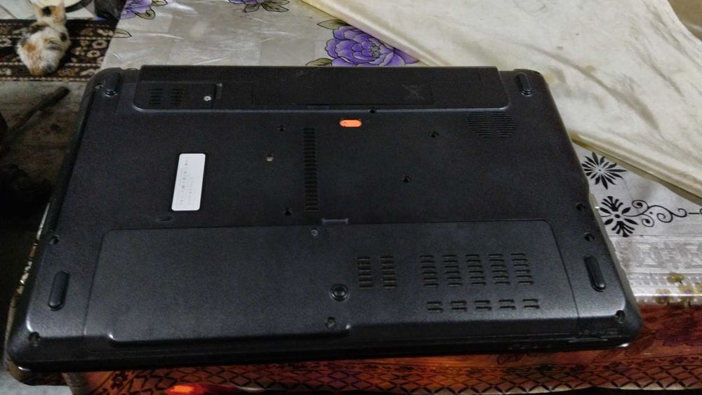 Ноутбук сотилади асер