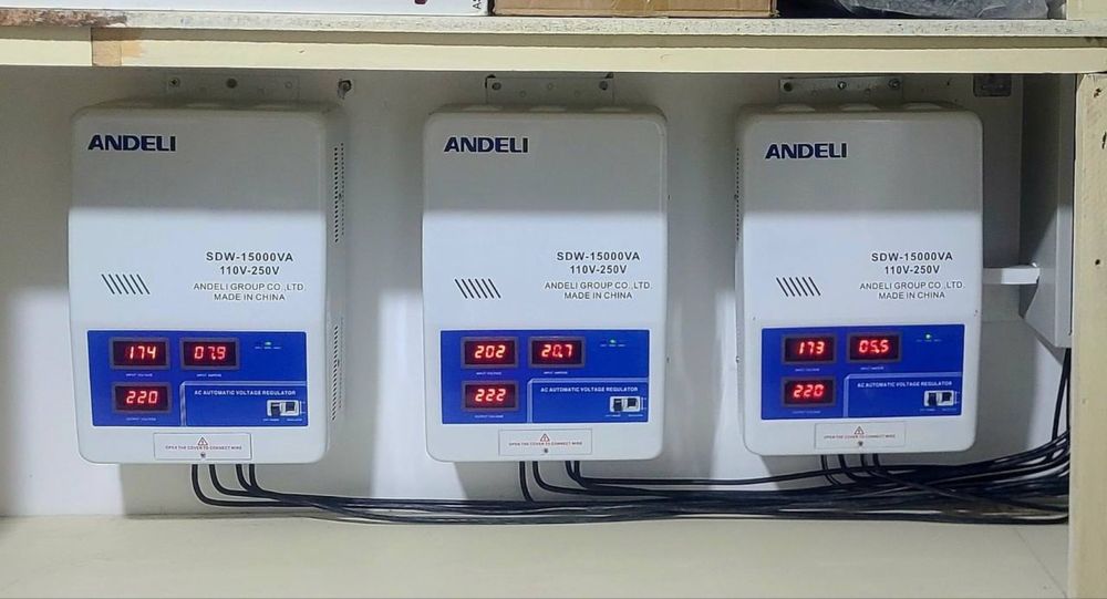 15 kVA devorga ilinadigan stabilizator | Uy va ofis uchun