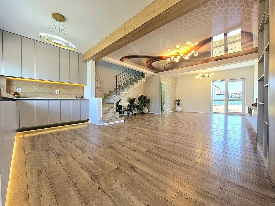 Casa 4 cam.în vilă duplex PREMIUM-Modern, SÂNPETRU ,BRAȘOV