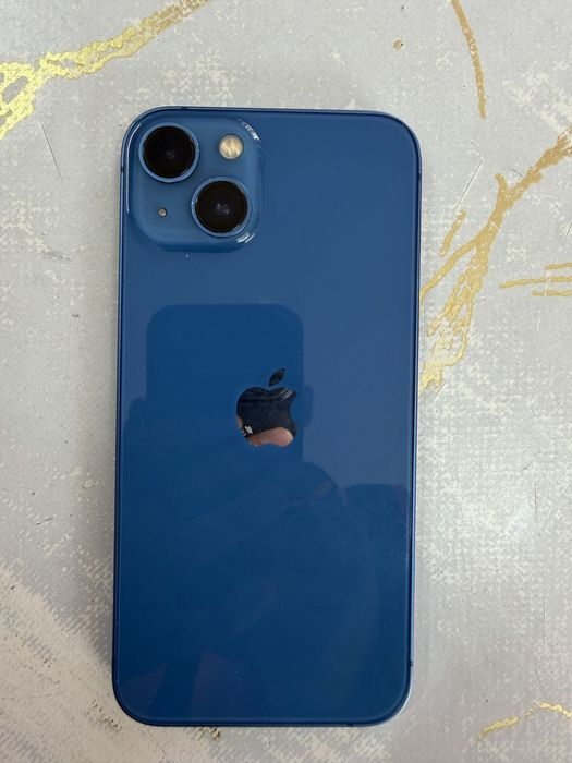 Продам iPhone 13 в хорошем, рабочем состоянии.