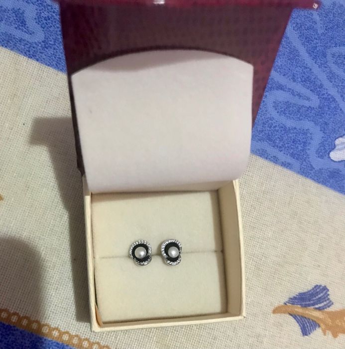 Сребърни обеци с естествена перла