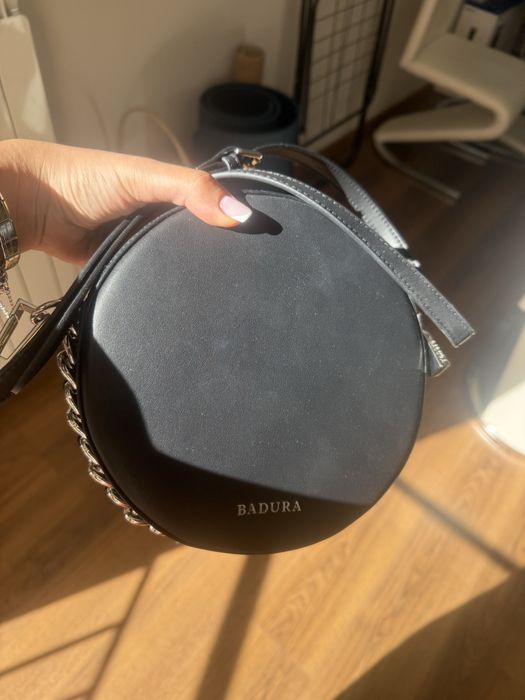 Кожени Черни Чанти Badura, Champion