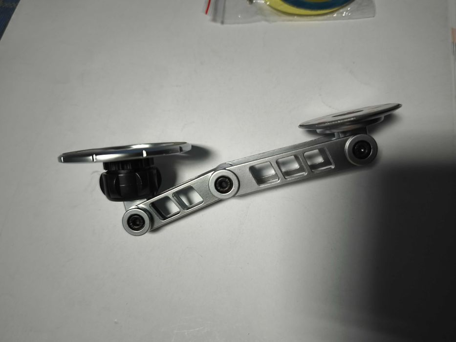 Suport telefon magnetic pt. bord