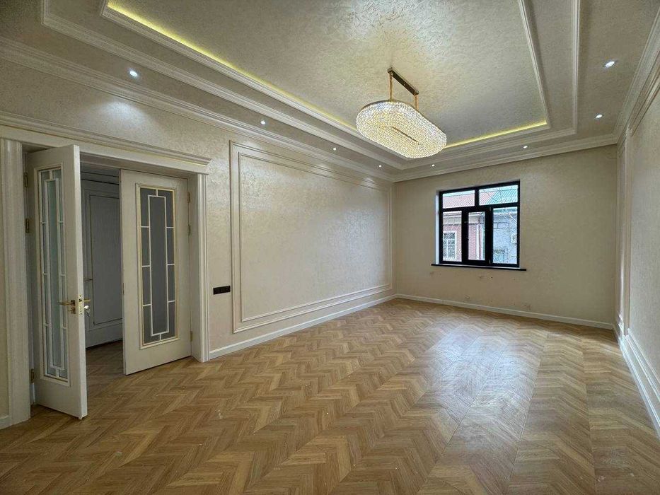 Янгихает . Шокирарык махалля. 2.5 сотихда 9 хонали янги уй сотаман .