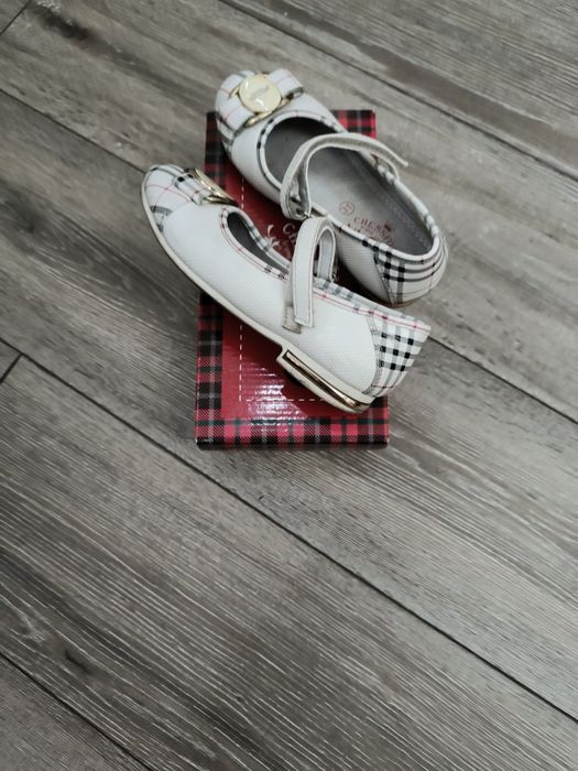 Туфли для девочки CHESSFORD, нарядные.