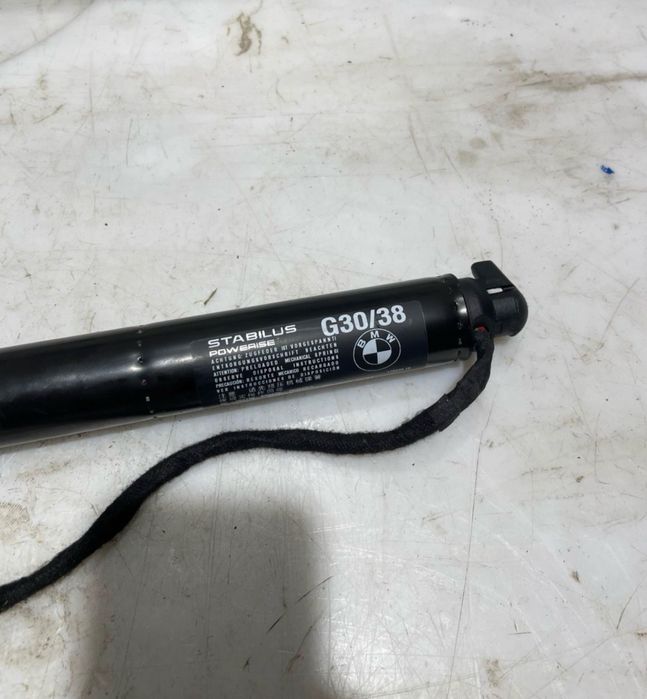 Vând Amortizor porbagaj electric   Bmw G30 / F90 dreapta – 8737952
